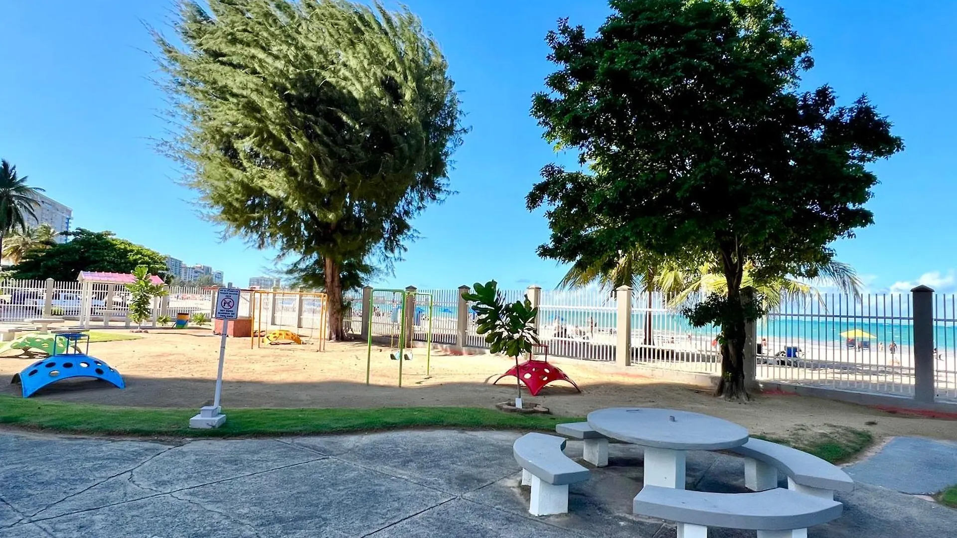 Ocean View Apt On Isla Verde In A 14Th Floor 圣胡安 公寓