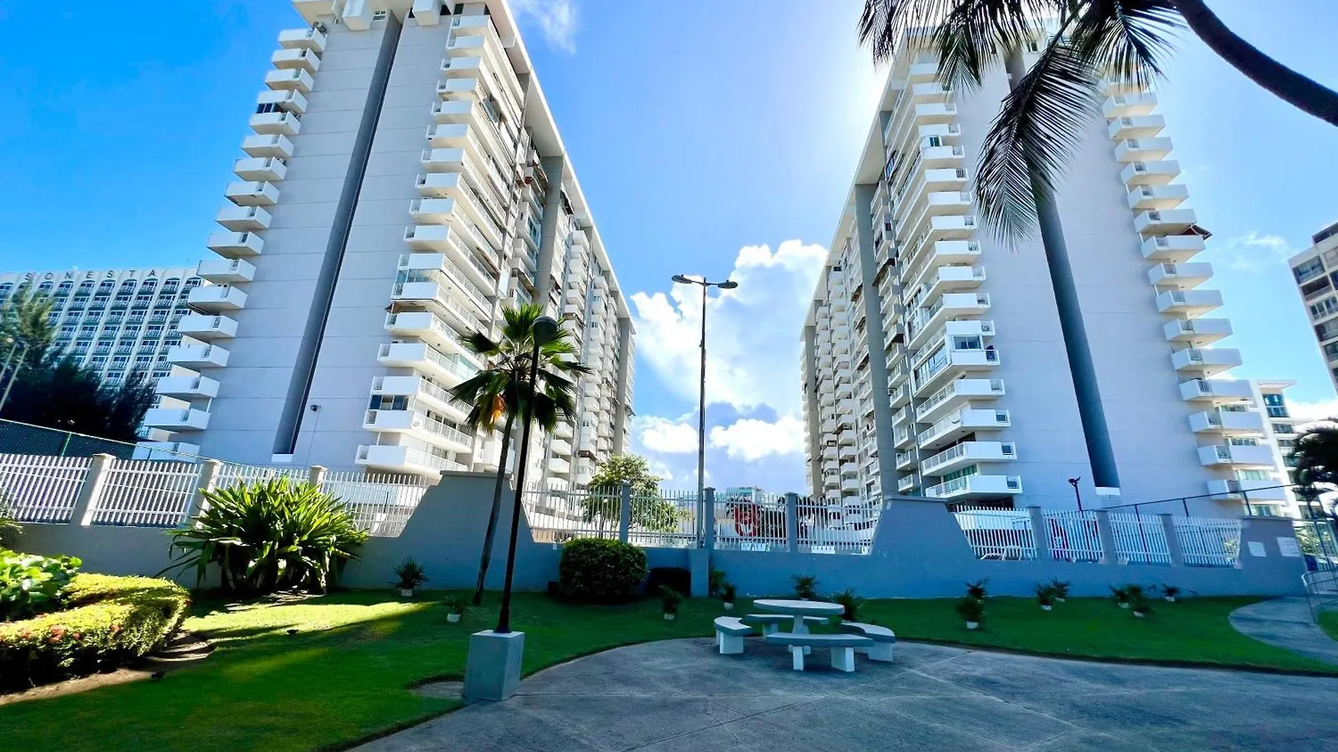 Ocean View Apt On Isla Verde In A 14Th Floor 圣胡安 波多黎各